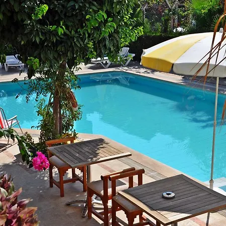 Hotel Tuncer Garden 3*