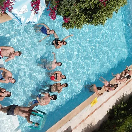 Hotel Tuncer Garden 3*