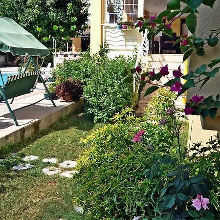 Tuncer Garden Hotel 3*