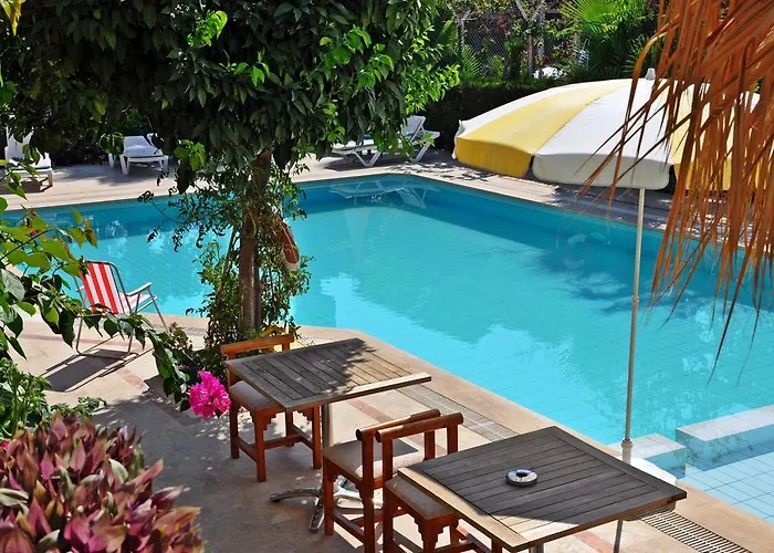 Hotel Tuncer Garden 3*