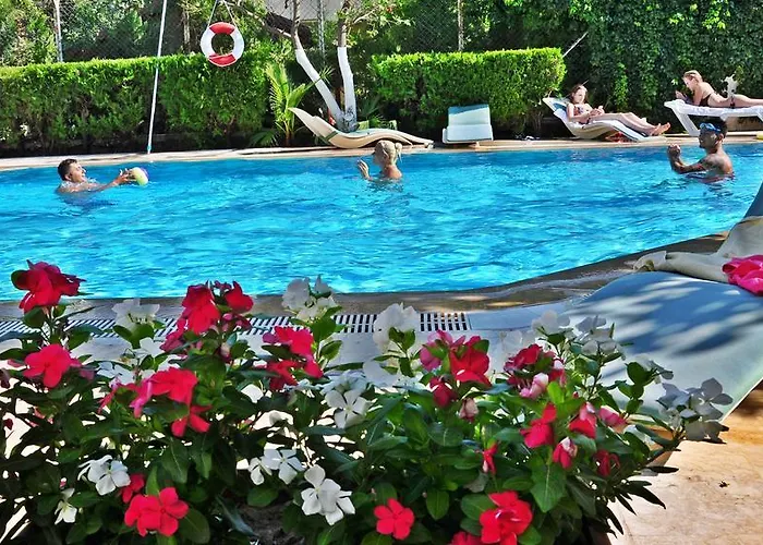 Hotel Tuncer Garden