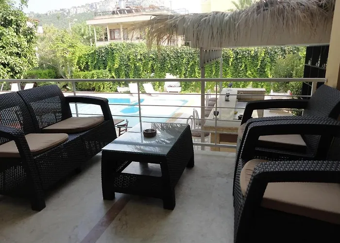Tuncer Garden Hotel 3*