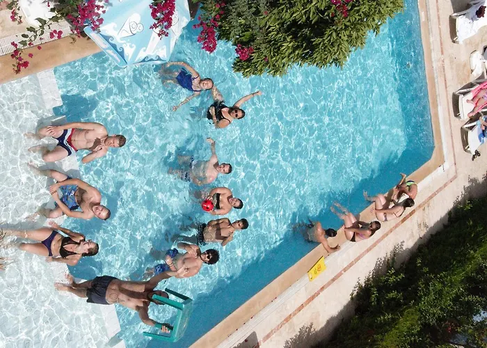 Hotel Tuncer Garden 3*