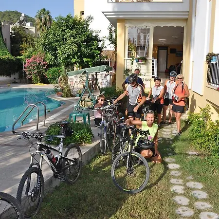 Tuncer Garden 호텔