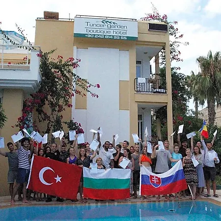 Hotel Tuncer Garden