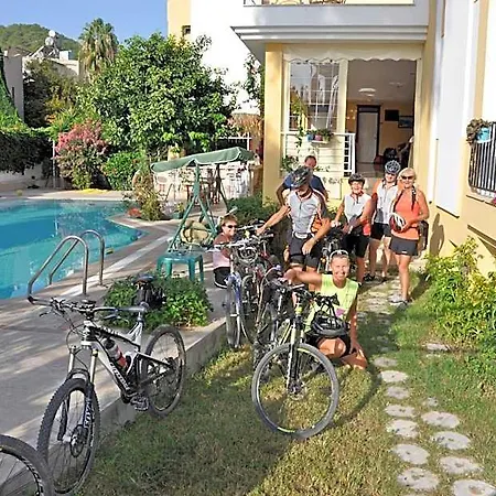 Hotel Tuncer Garden