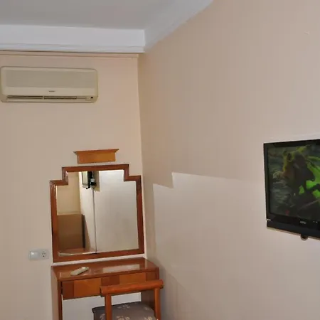 Hotel Tuncer Garden