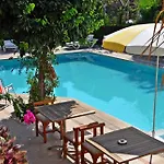 Hotel Tuncer Garden 3*