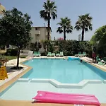 Tuncer Garden 3*