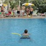 Tuncer Garden Hotel 3*